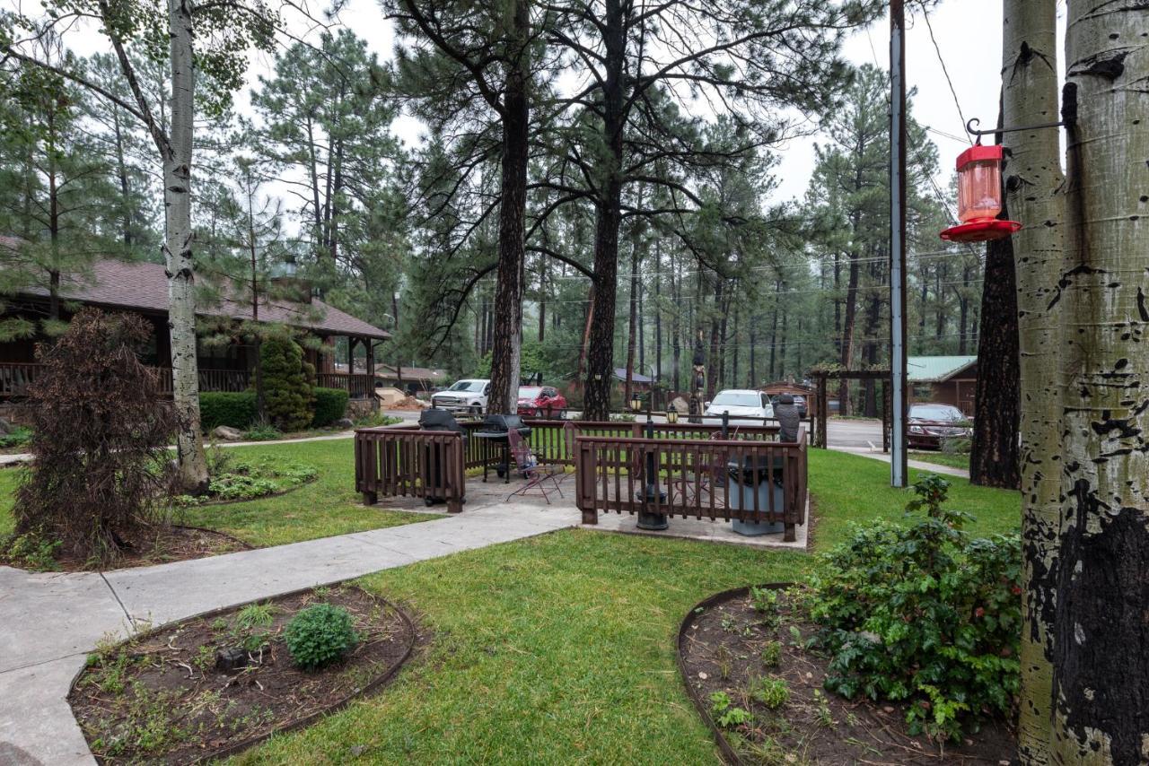 Shadow Mountain Lodge And Cabins Ruidoso Exterior photo