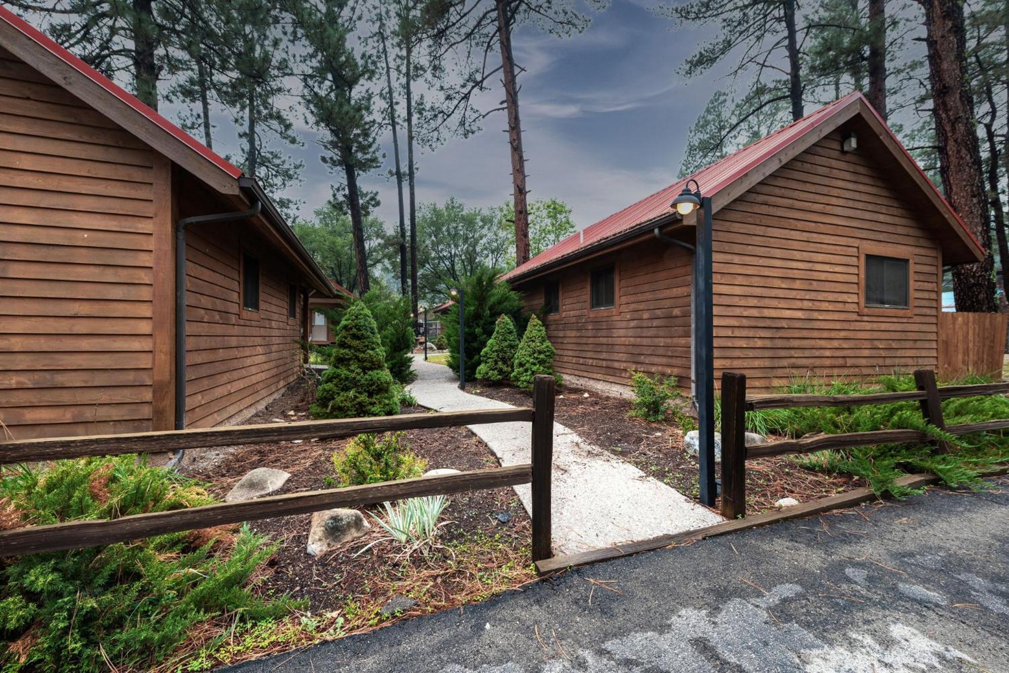Shadow Mountain Lodge And Cabins Ruidoso Exterior photo