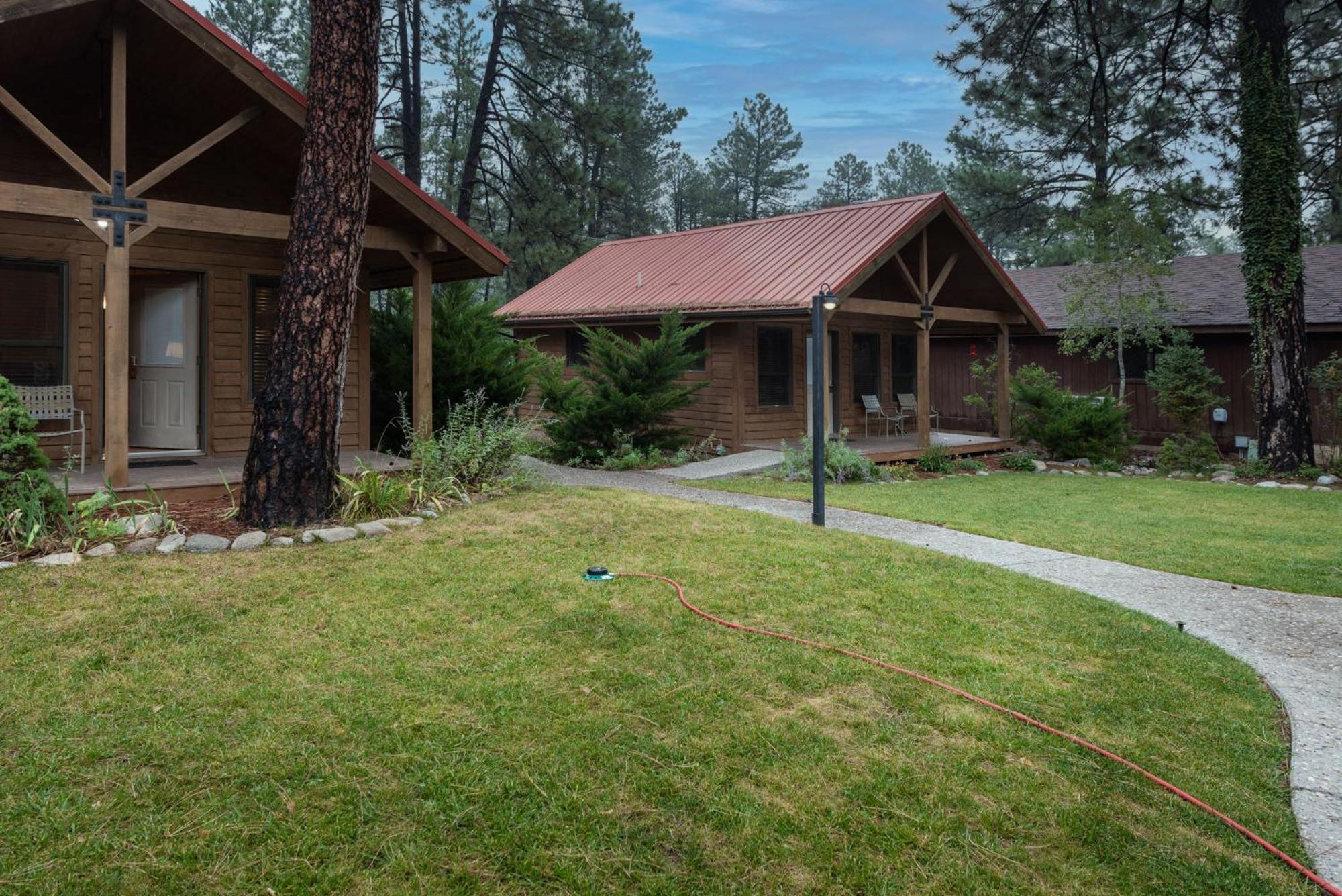 Shadow Mountain Lodge And Cabins Ruidoso Exterior photo