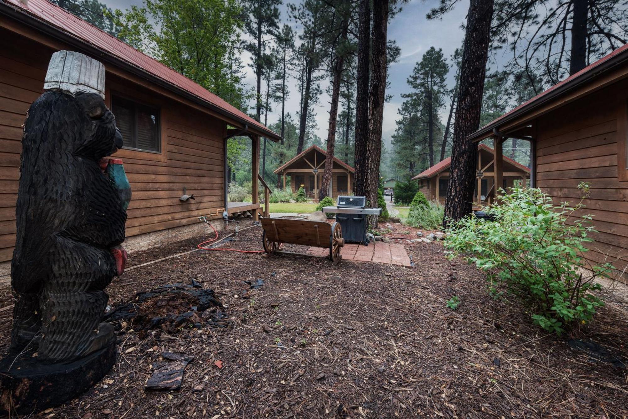 Shadow Mountain Lodge And Cabins Ruidoso Exterior photo