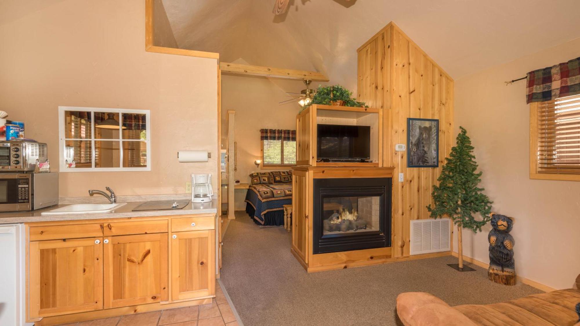 Shadow Mountain Lodge And Cabins Ruidoso Room photo