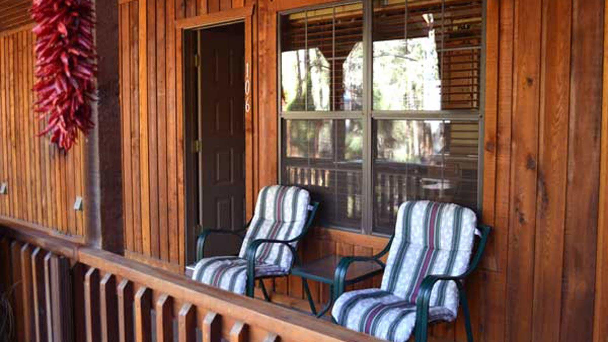 Shadow Mountain Lodge And Cabins Ruidoso Exterior photo